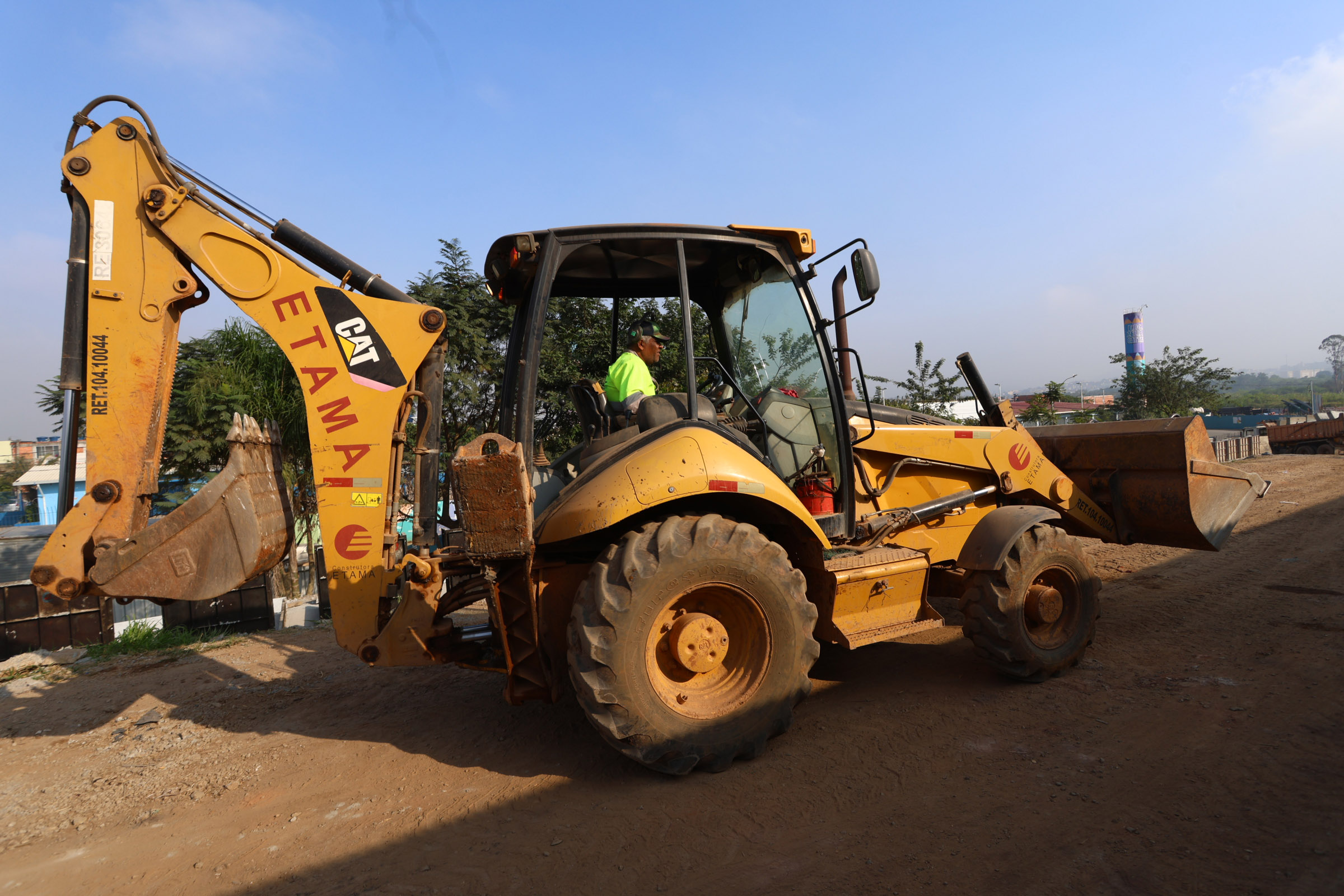 Obras do Programa Novo Baquirivu seguem em ritmo acelerado pela Prefeitura