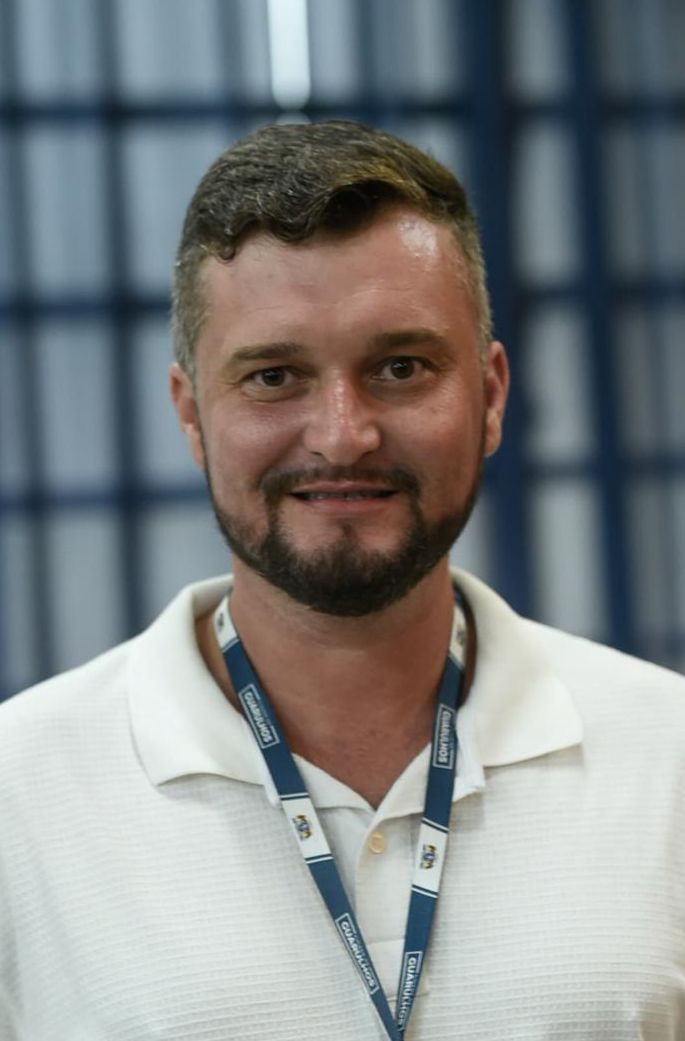 Presidente: Douglas Magi -  Representante do segmento da gestão