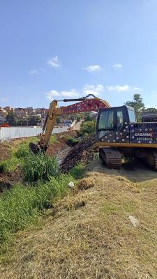 Prefeitura finaliza desassoreamento de afluente do rio Baquirivu-Guaçu, no Bonsucesso