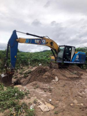 Afluente do rio Baquirivu no Haroldo Veloso recebe serviço de desassoreamento